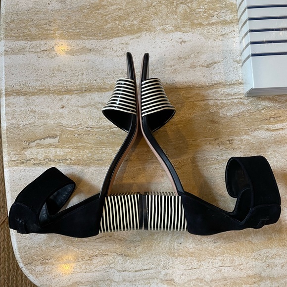 Bernardo Black & White Blythe Patent Leather Heeled Sandal Size 9 - Picture 7 of 10